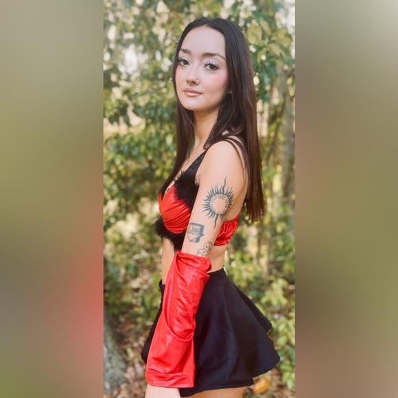 Ladies Red And Black Up-cycled Festival Rave Outfit 4 Piece Size Medium - Picture 11 of 13